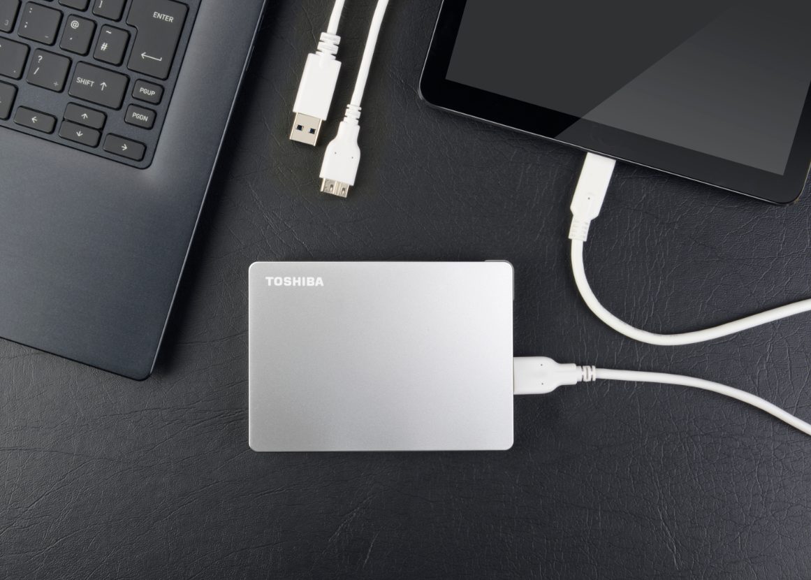 How to create a computer backup on an external hard drive emea